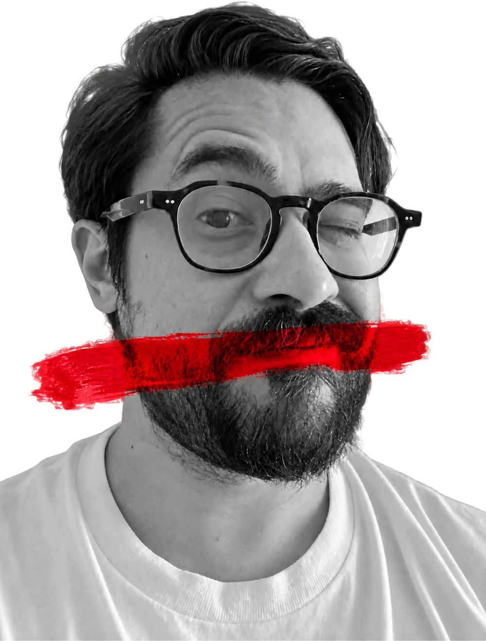 Retrato de Fernando piscando, com uma pincelada vermelha sobre a boca